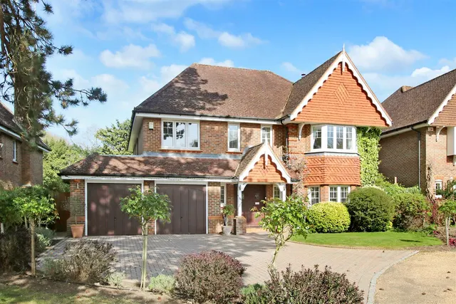 Mayfield, Leatherhead, KT22, photo 1