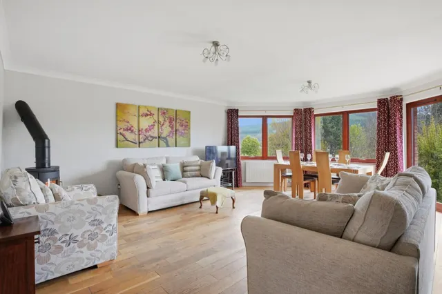 St. Ronan's Terrace, Innerleithen, EH44, photo 2