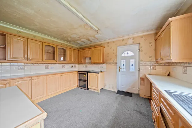 Photo 3 — Greenfields Crescent, Ashton-In-Makerfield, Wigan, Wigan, WN4 8QY