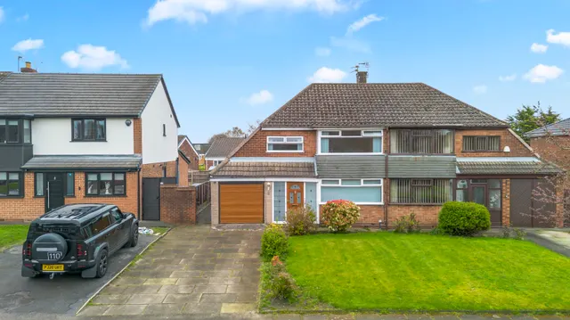 Greenfields Crescent, Ashton-In-Makerfield, Wigan, Wigan, WN4 8QY, photo 1