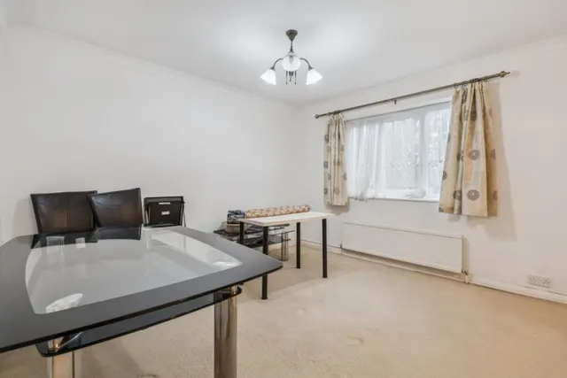 Chesswood Way, Pinner, HA5, photo 3