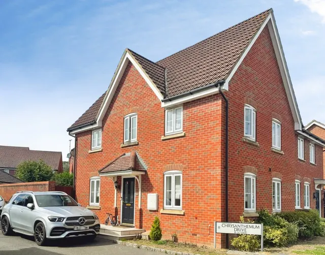 Chrysanthemum Drive, Shinfield, RG2, photo 1