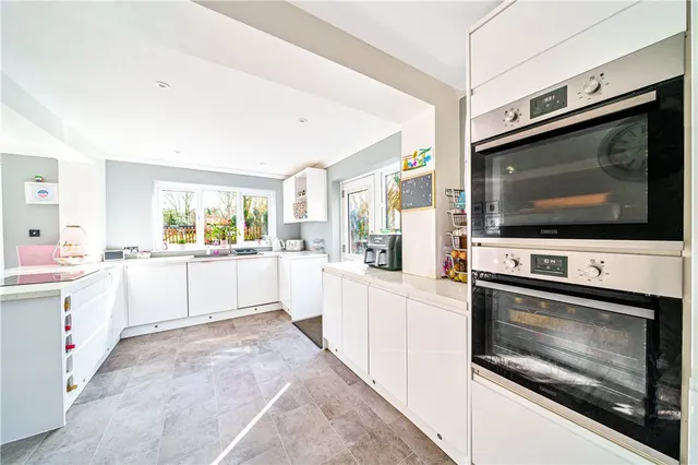 Photo 3 — Brackley Lane, Abthorpe, Towcester, Northamptonshire, NN12 8QJ