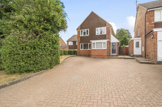 Brackley Lane, Abthorpe, Towcester, Northamptonshire, NN12 8QJ, photo 1
