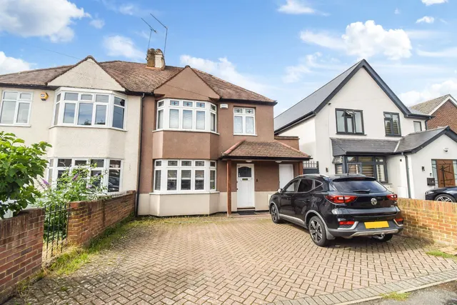 Burnham, Buckinghamshire, photo 1