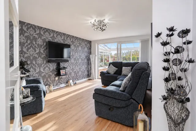 Alice Close, Bedworth, CV12, photo 2