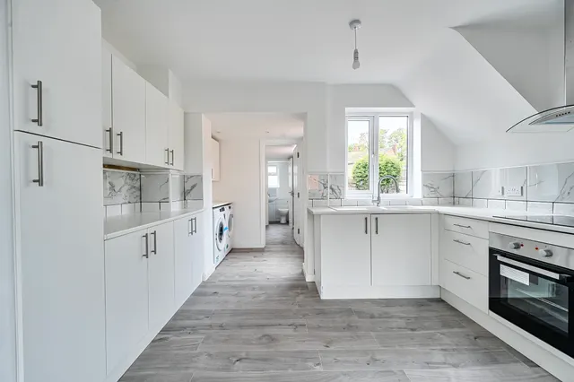 Frythe Crescent, Cranbrook, TN17, photo 1