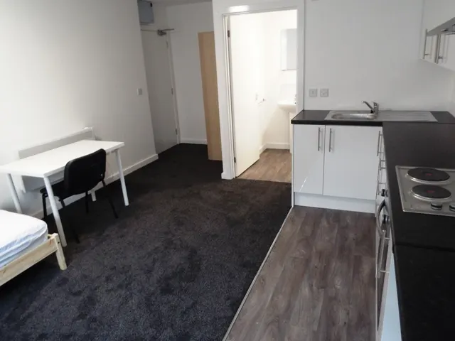 Legends Court, Wolverhampton, WV1, photo 1