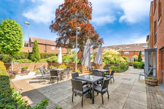 St. Margarets Way, Midhurst, GU29, photo 1