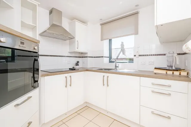 St. Margarets Way, Midhurst, GU29, photo 1