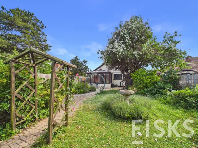 Chancel Close, Benfleet, SS7, photo 2