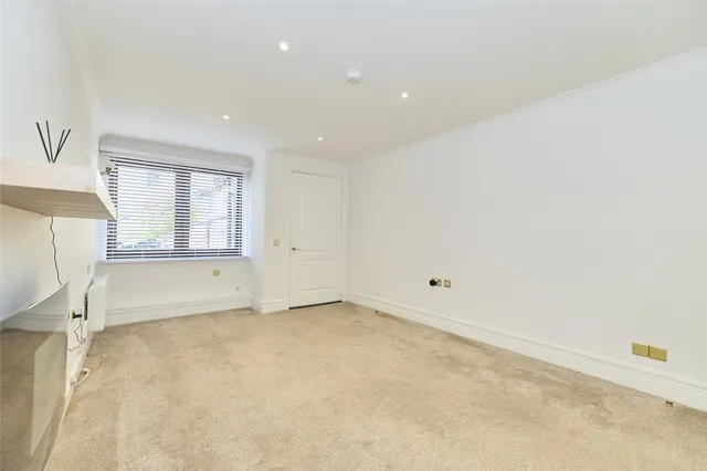 North Deeside Road, Cults, AB15, photo 3