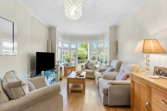 Shepperton, TW17, photo 2