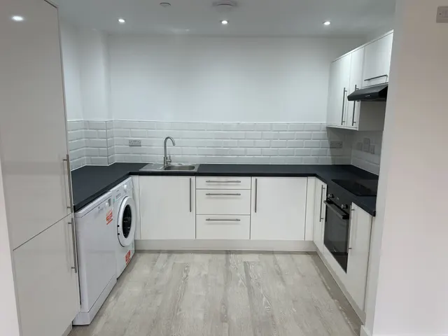 604 Armstrong House, Peterborough, photo 1