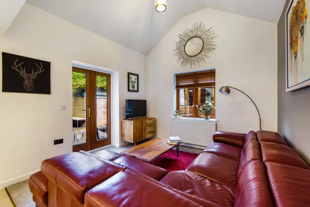 Photo 3 — Upper Grove Street, Leamington Spa, CV32