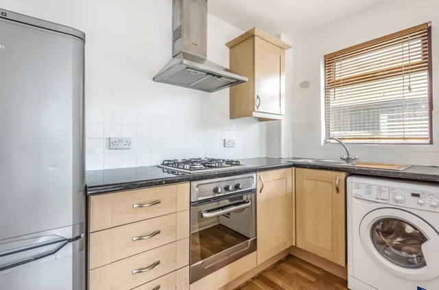 Photo 2 — Shirley Crescent, Beckenham, BR3