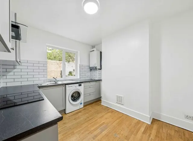 Photo 3 — Robson Road, West Norwood, SE27