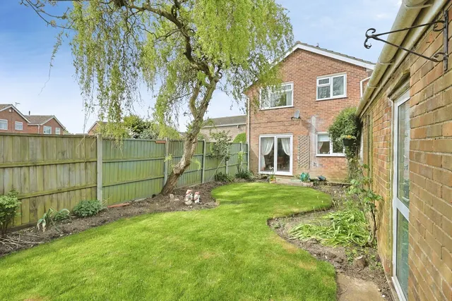 Photo 3 — Woodyard Close, Mulbarton, Norwich, Norfolk, NR14