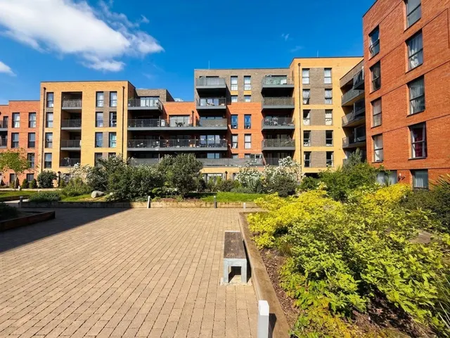 Chailey Place, UB3, photo 3