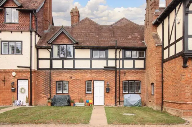 Mount Tabor, Wingrave, Buckinghamshire, HP22 4EW, photo 1