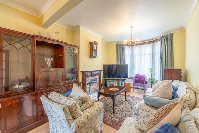 West Wimbledon, SW20, photo 3