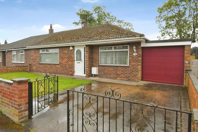 Inglenook Drive, Thorne, DN8, photo 1