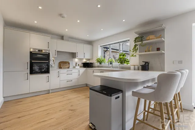 Parkwood Hill, Greenhithe, DA9, photo 2