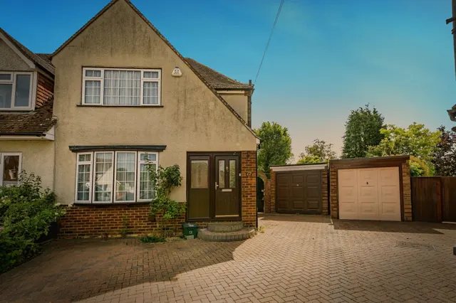 Broughton Close, Bierton, Aylesbury, photo 1