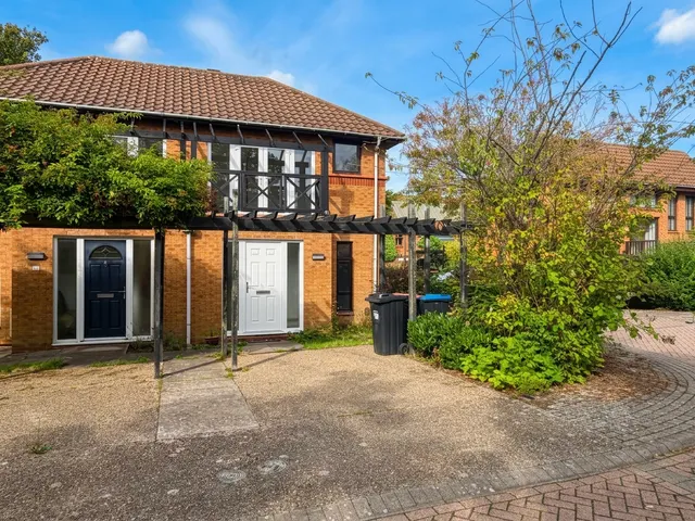 Cockerell Grove, Shenley Lodge, MK5, photo 1