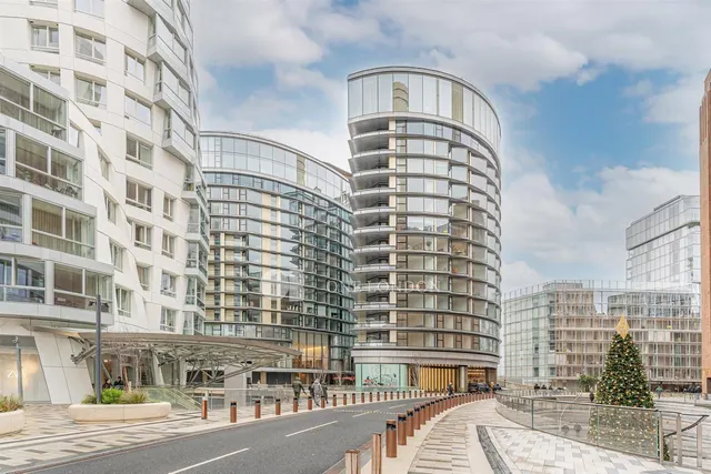 Prospect Way, London SW11 8DL