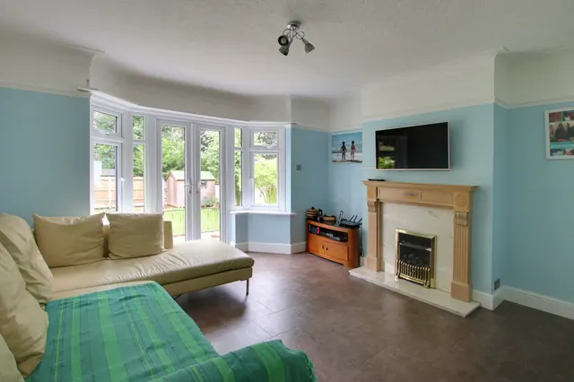 Photo 3 — Hartland Way, Croydon, Croydon, CR0 8RF
