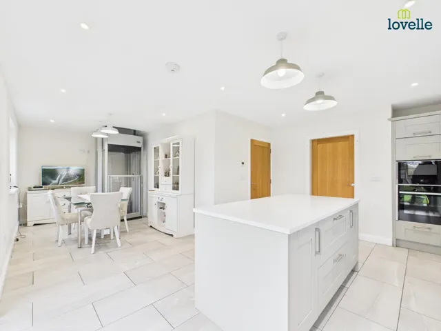 Heath Court, Middle Rasen, LN8, photo 3
