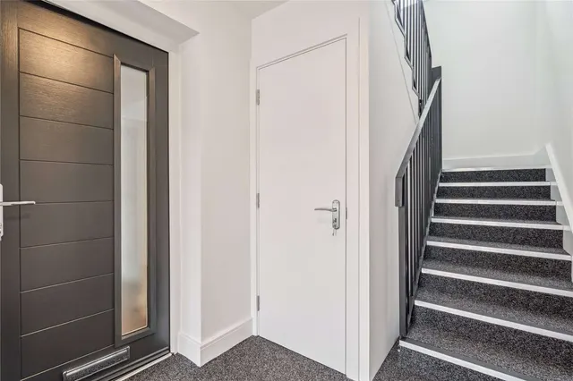 Laurels Road, Iver, SL0, photo 2