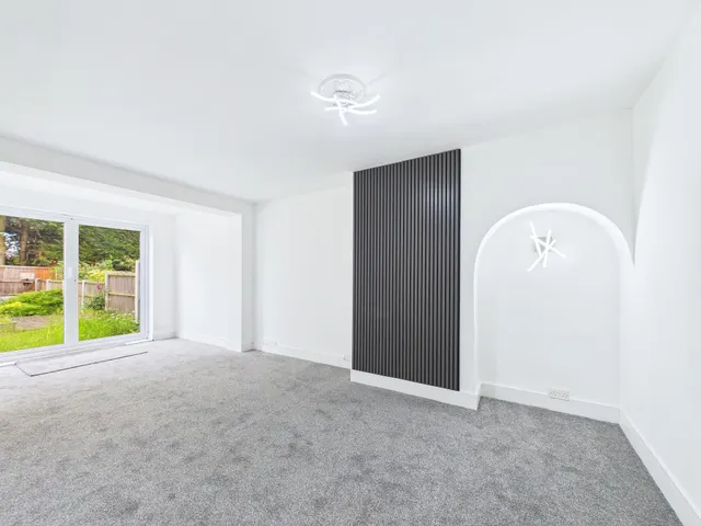 St Georges Avenue, Windle, WA10, photo 3