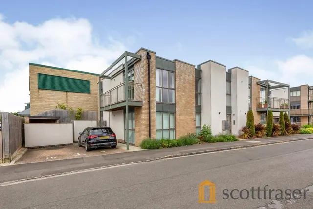 Butlers Drive, Carterton, OX18, photo 1