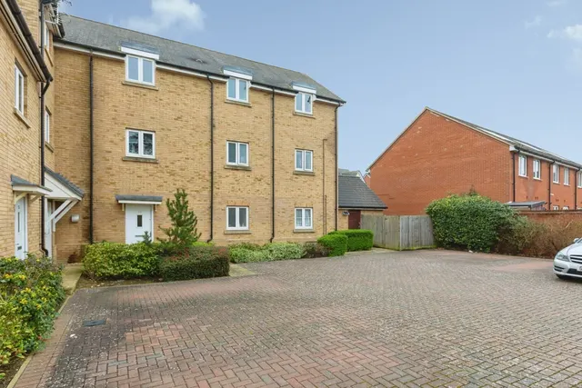 Barland Way, Aylesbury, HP18, photo 1