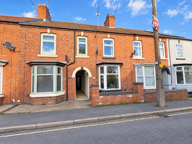 High Street, Newhall, photo 1