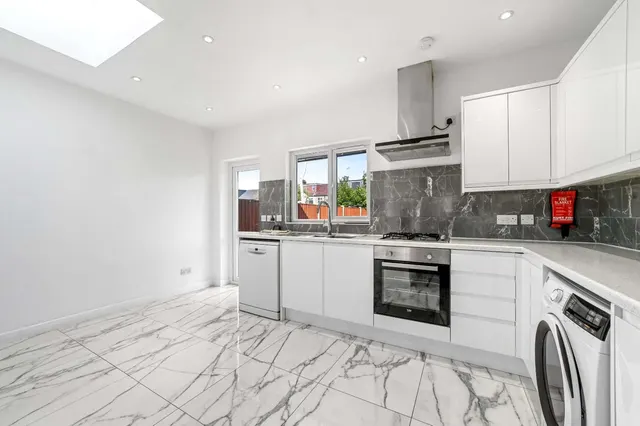 Photo 2 — Sanderstead Road, London, E10 7PP