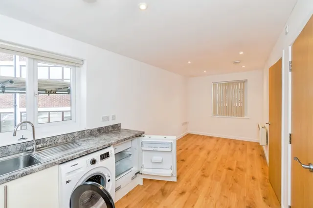 Southampton Street, Southampton, SO15, photo 2