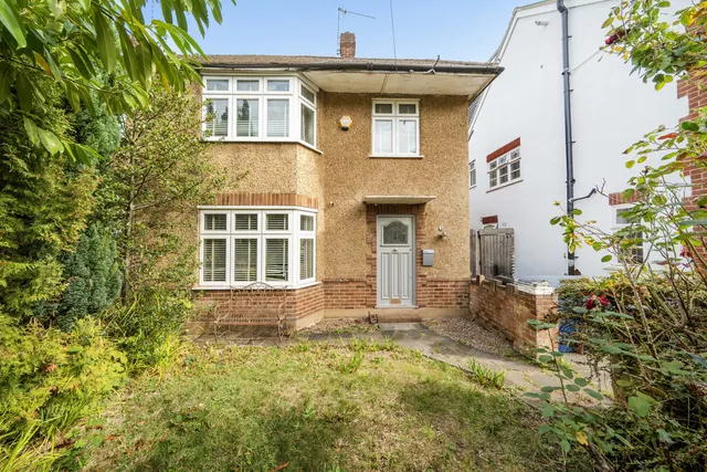 Friary Close, London, N12, photo 1