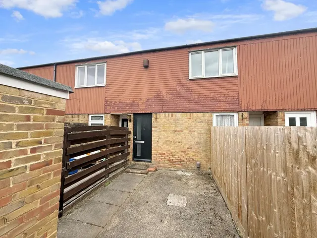Burness Close, Uxbridge, UB8, photo 1