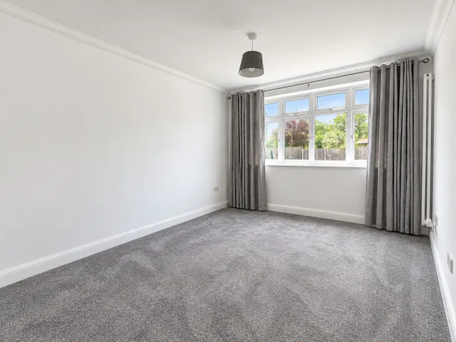 Photo 2 — Saffron Road, Romford, Collier Row, RM5 3ES