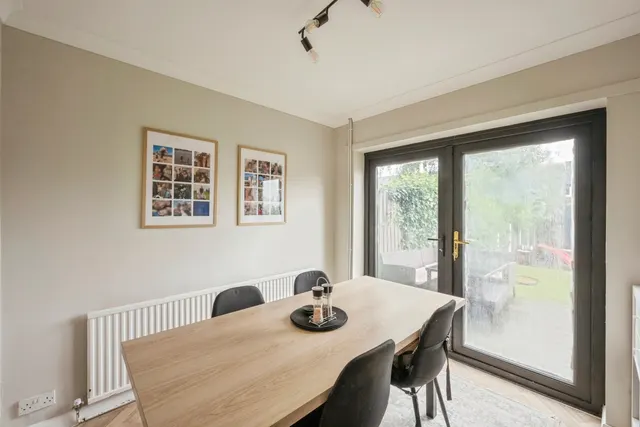 Photo 3 — Everingham Road, Doncaster, South Yorkshire, DN4