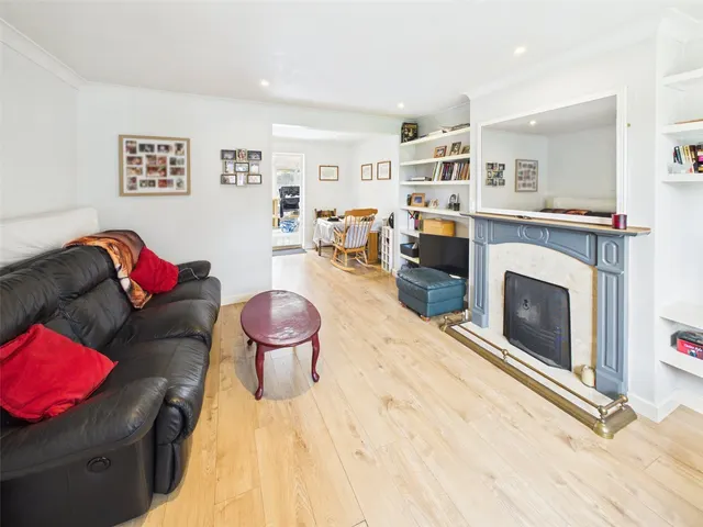 Wigley Road, Feltham, TW13, photo 3