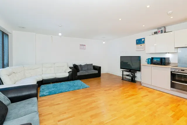 Windsor Road, Slough, SL1, photo 2