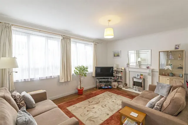 Westmount Road, SE9, photo 2