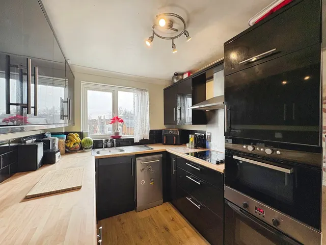 Malvern Drive, Bristol, Gloucestershire, photo 1