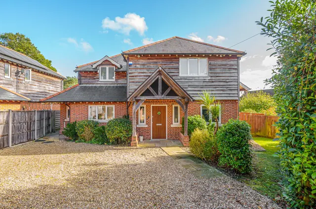 Romsey Road, West Wellow, SO51, photo 1
