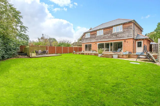 Romsey Road, West Wellow, SO51, photo 2