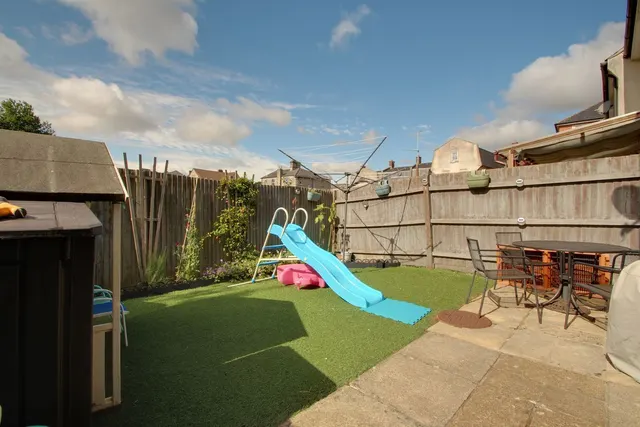York Mews, Shepton Mallet, BA4, photo 2
